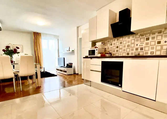 Dijana 3 Apartament *